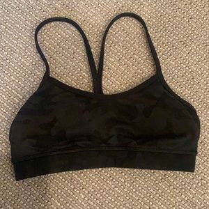 Lululemon Flow Y Bra in Black Camo